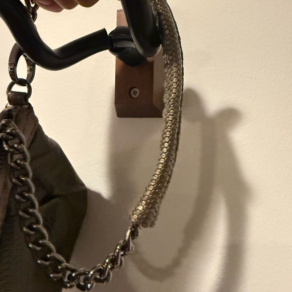 Henri bendel satin Chain Strap bag wristlet - Picture 7 of 10